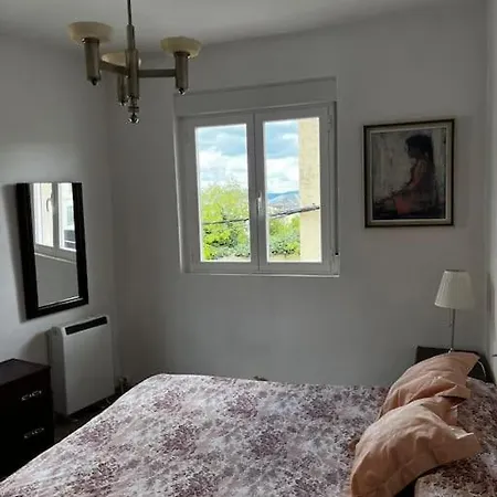 Amplio, Fresco Y Centrico, Con Patio Y Balcon アパート *